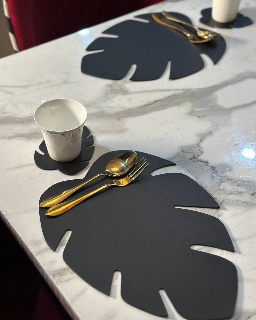 Leaf Shaped Leather Placemats & Coaster Set - Black