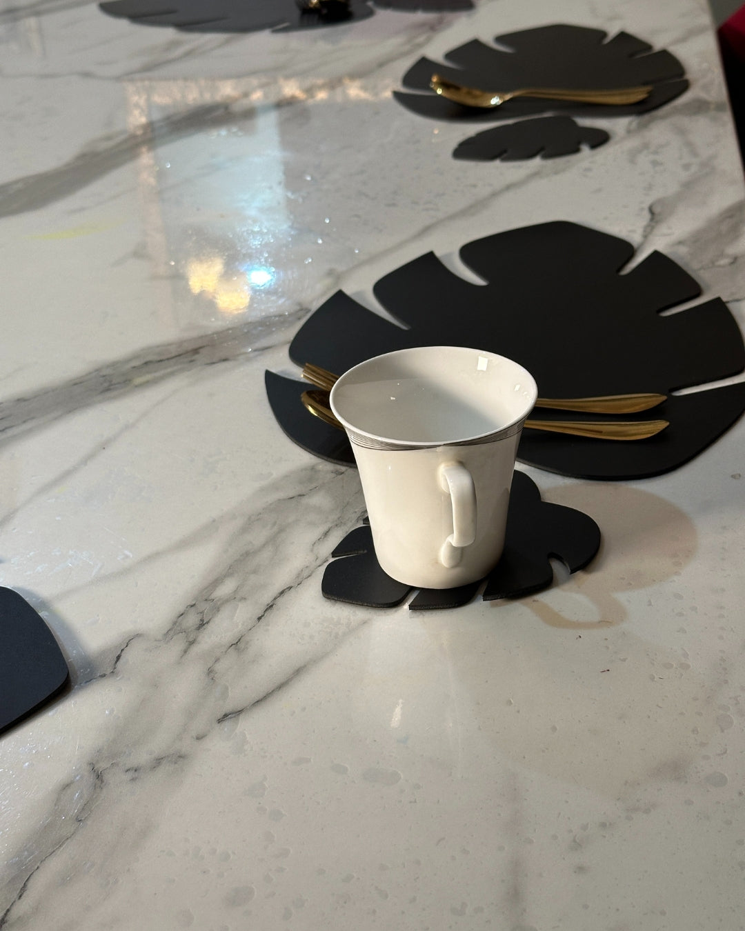 Leaf Shaped Leather Placemats & Coaster Set - Black